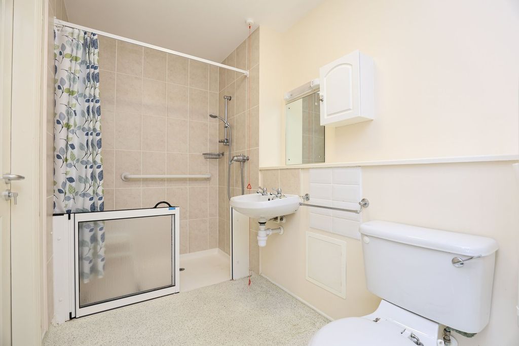 Property photo 3 of 13 Shower Room