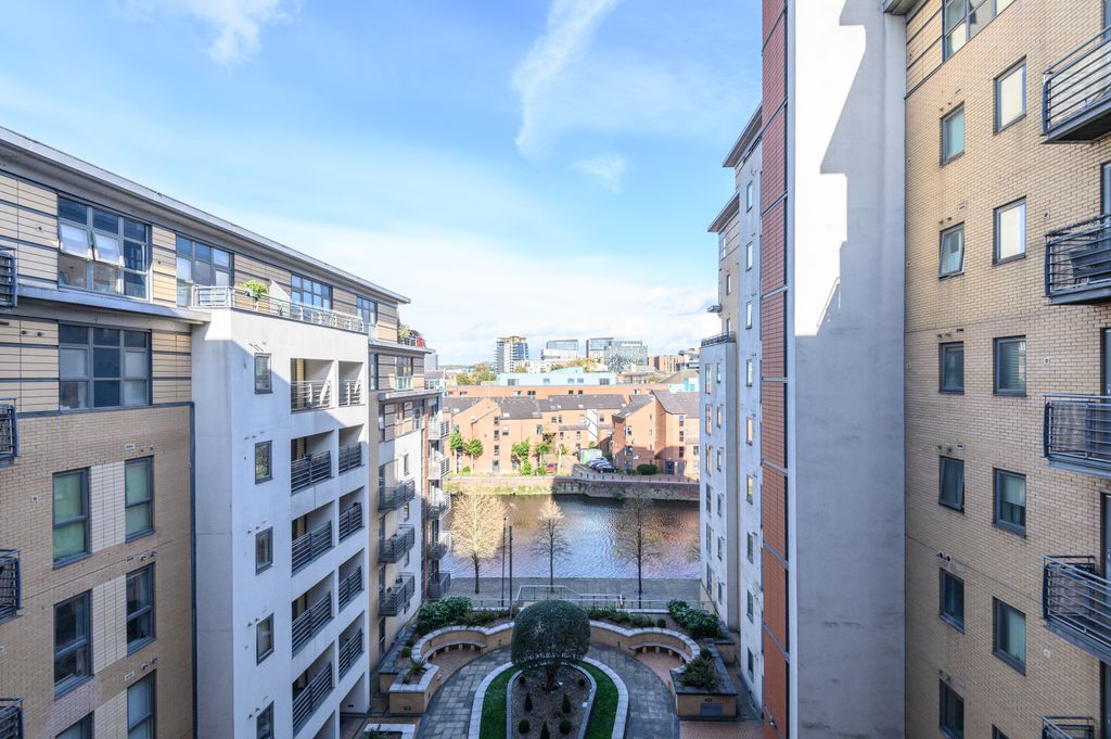 Property photo 1 of 9 _D787301-140
