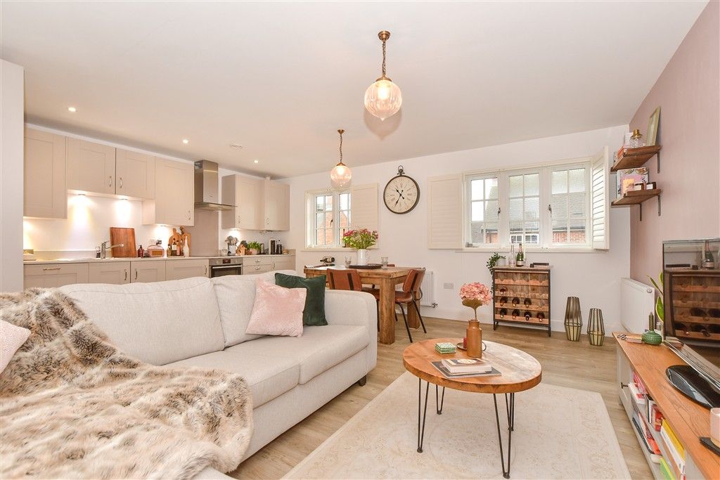 Property photo 3 of 9 Lounge/Kitchen/Diner