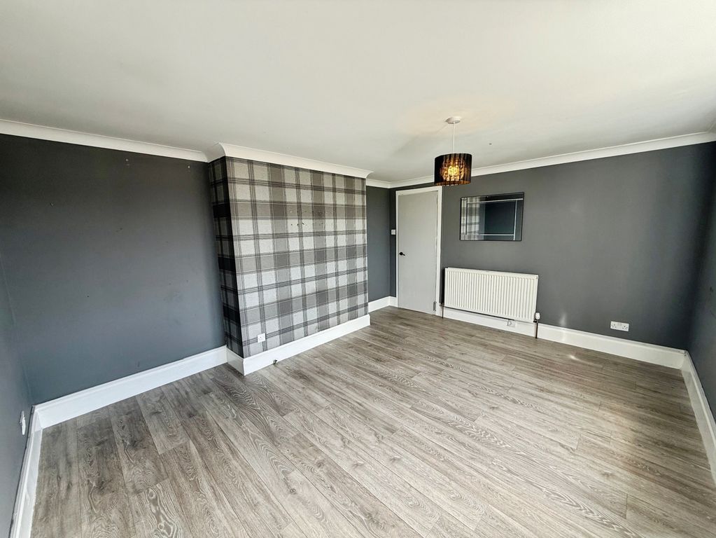 Additional image 4 of 3 bed flat for saleWaulking Mill Road, Clydebank G81