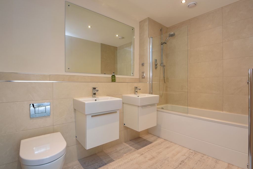 Property photo 2 of 11 58c01170E6011-170825