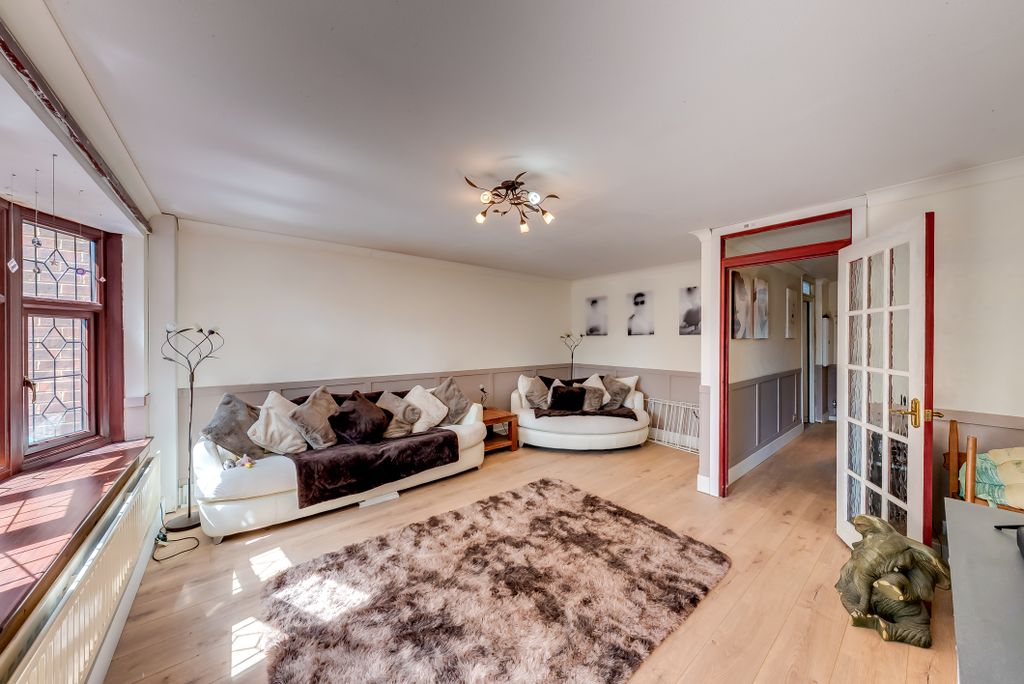 Property photo 2 of 26 A7S07911Hdr