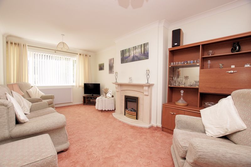 Property photo 2 of 16 Lounge