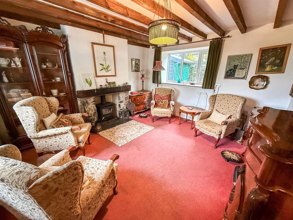 Property photo 2 of 30 Lounge