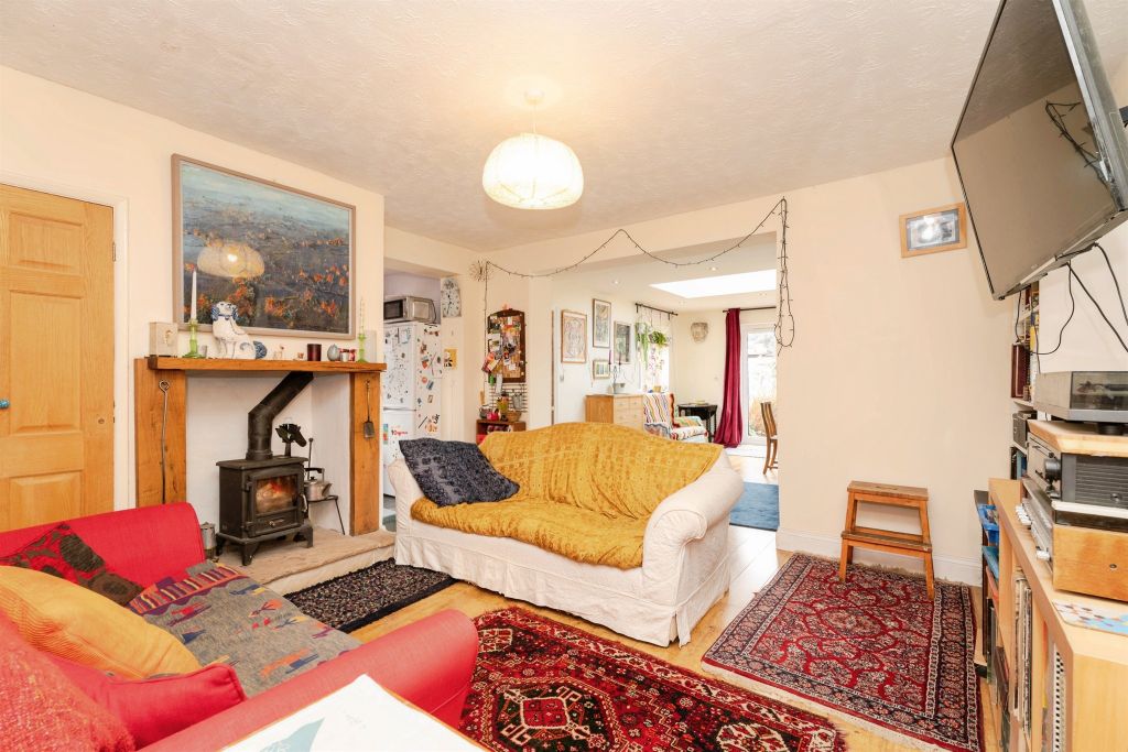 Property photo 2 of 17