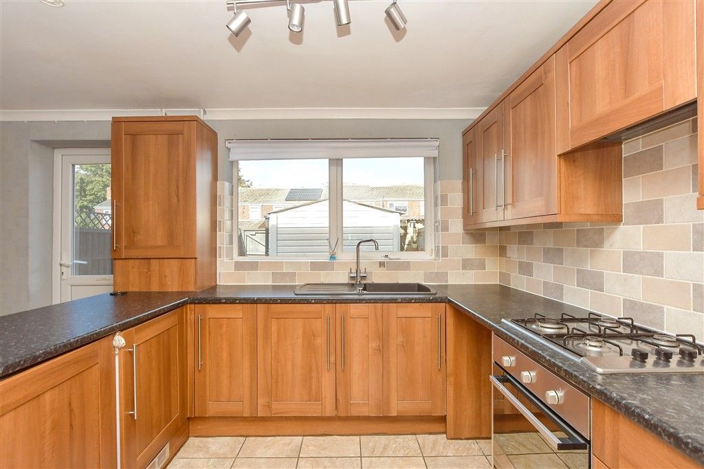 Property photo 3 of 9 Kitchen/Diner