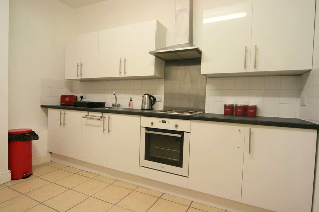 Property photo 3 of 5 Photo 4