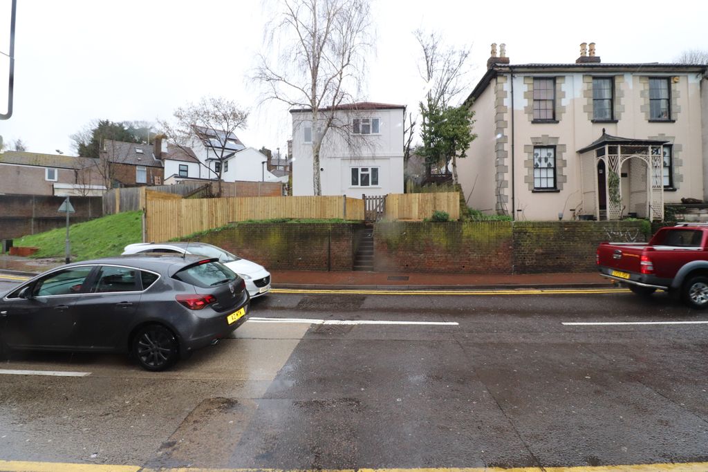 Property photo 1 of 26