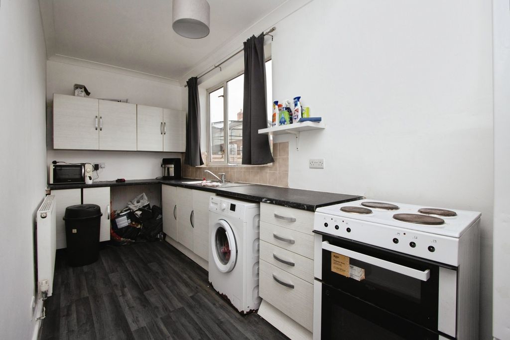 Property photo 3 of 18 Pbox-Img.Jpg