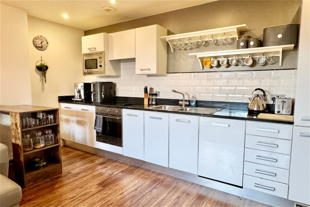 Property photo 3 of 20 Kitchen Area