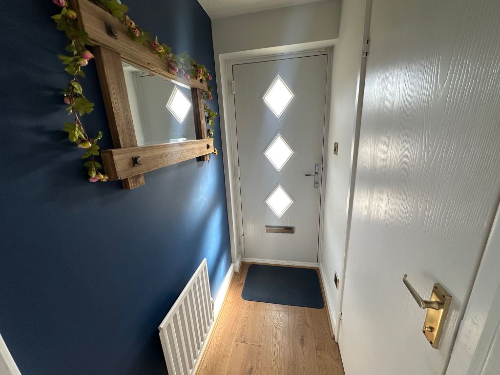 Property photo 2 of 14 2. Entrance Porch