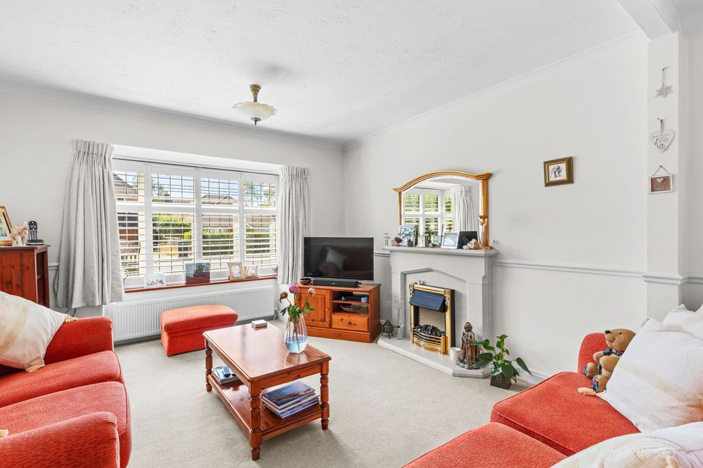 Property photo 3 of 18