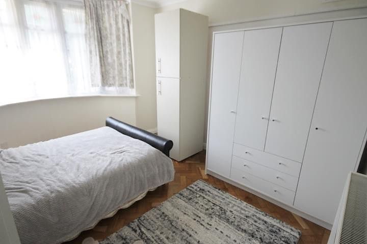 Property photo 3 of 7 Bedroom