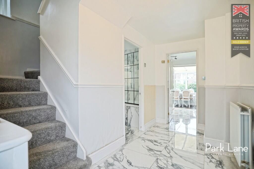 Property photo 2 of 25