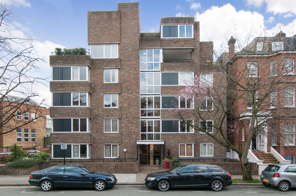 Property photo 3 of 6