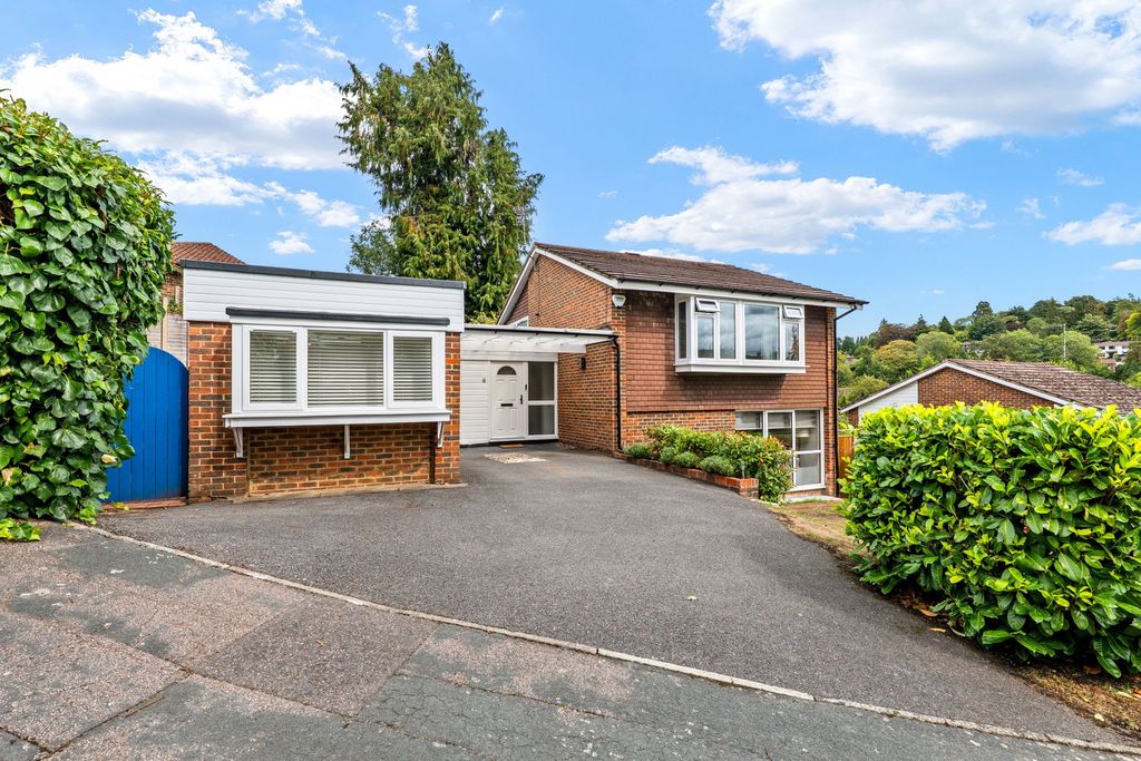 Property photo 1 of 34