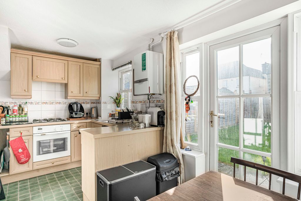 Property photo 3 of 16 Kitchen Dining Room