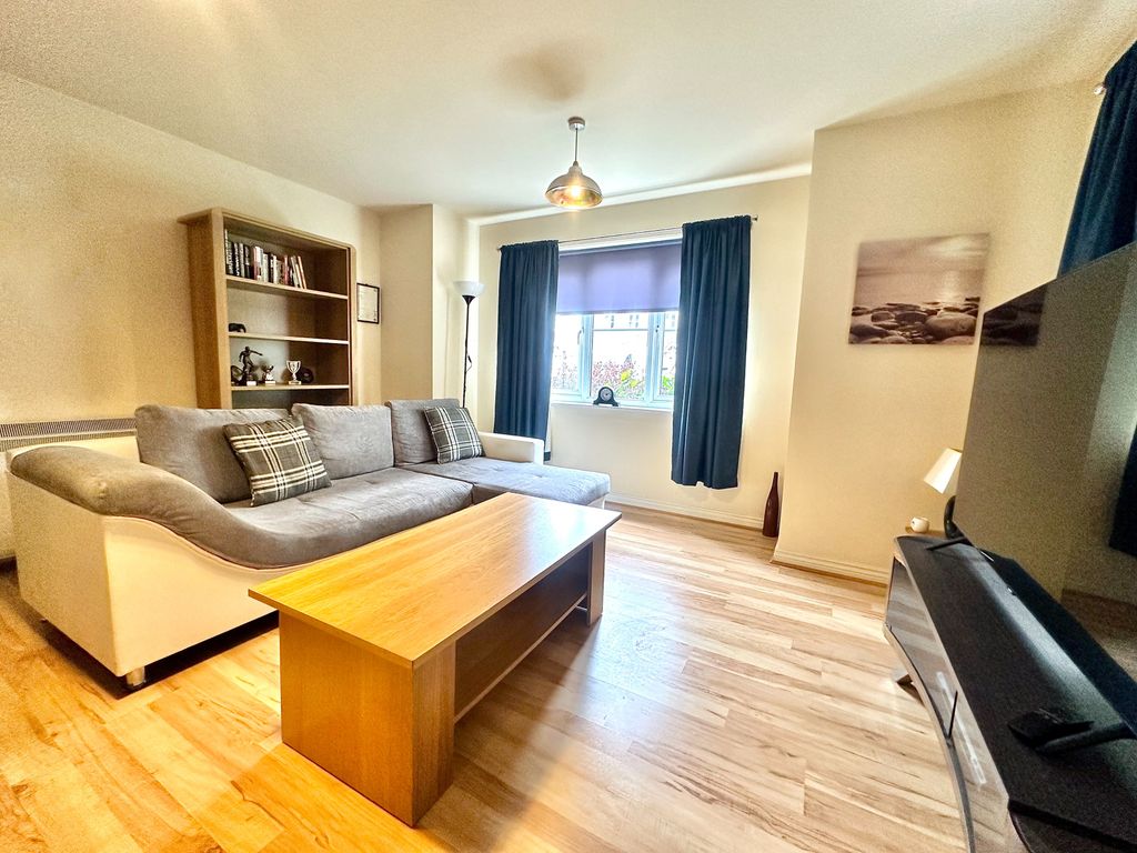 Property photo 3 of 8