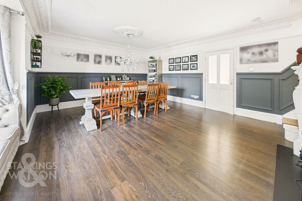 Property photo 3 of 31