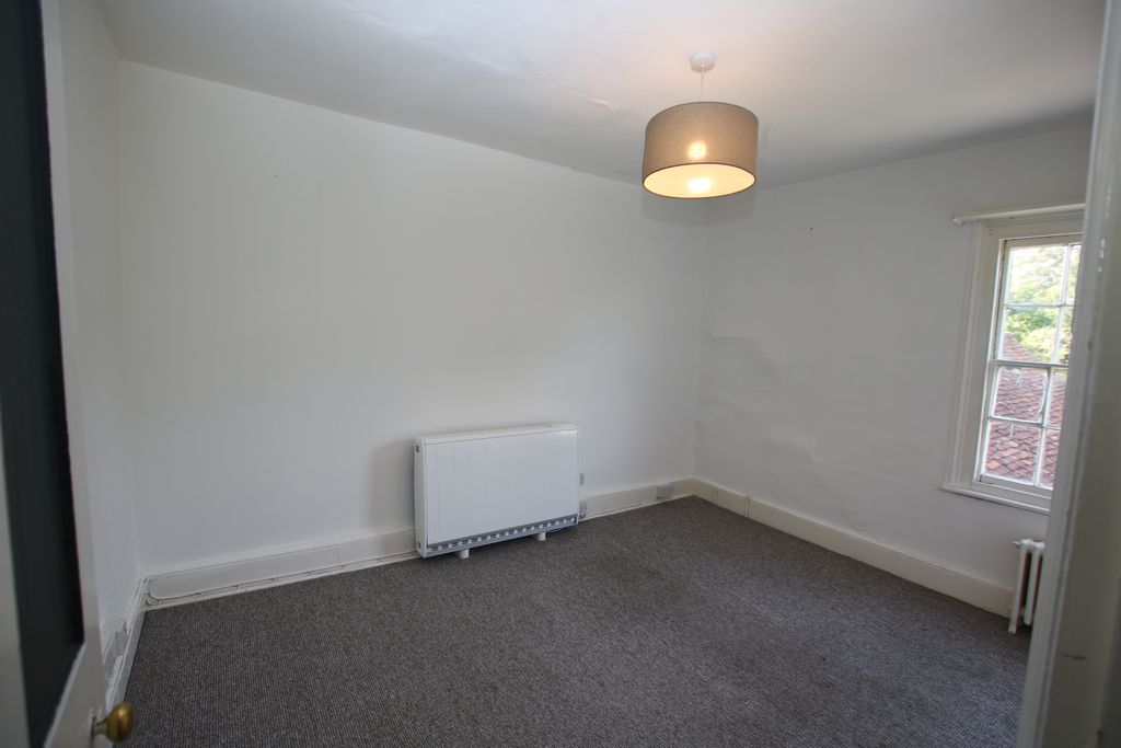 Property photo 3 of 12 Wdj