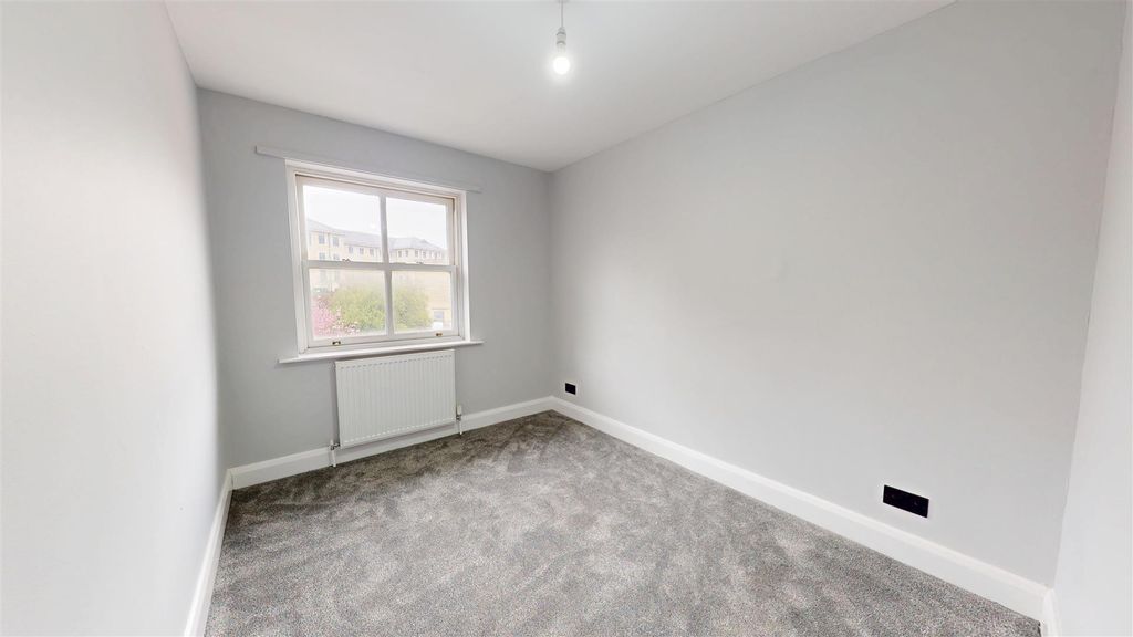 Property photo 2 of 5 Flat-4-Crossley-Street-04152025_101920.Jpg