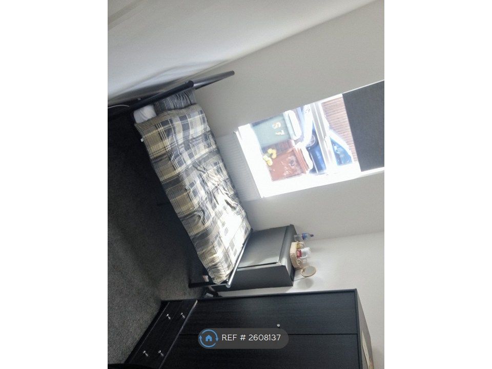 Property photo 1 of 3