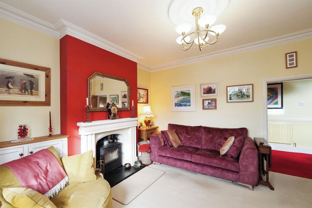 Property photo 2 of 21