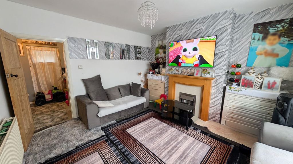 Property photo 3 of 7