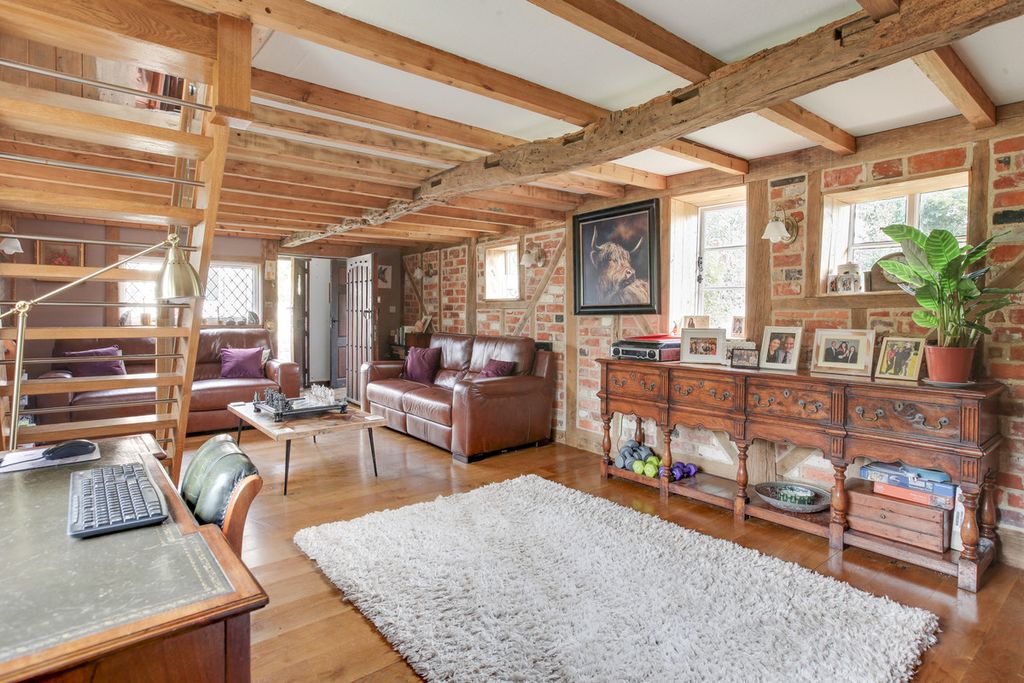 Property photo 1 of 49