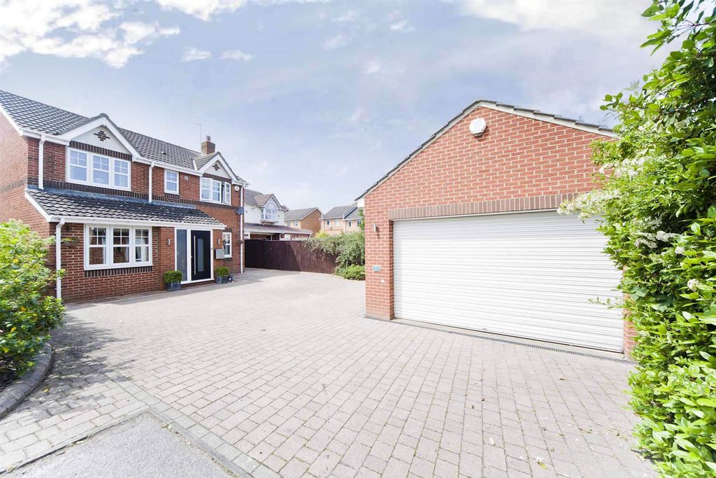 Property photo 2 of 29
