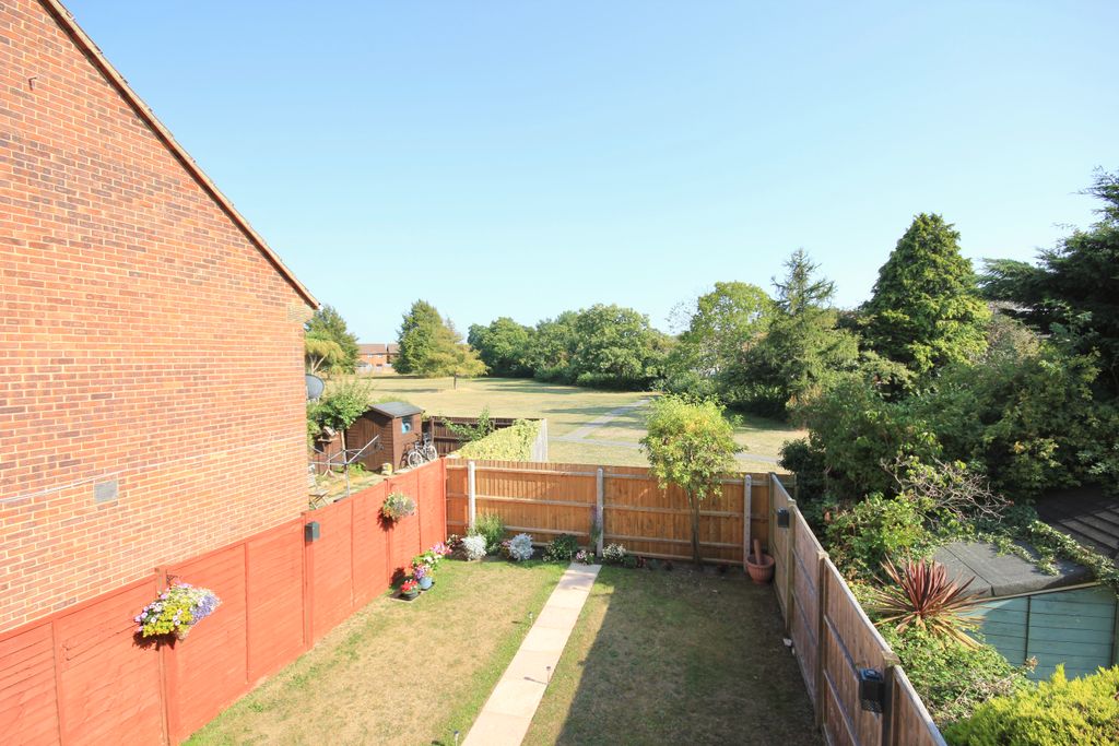 Property photo 3 of 25