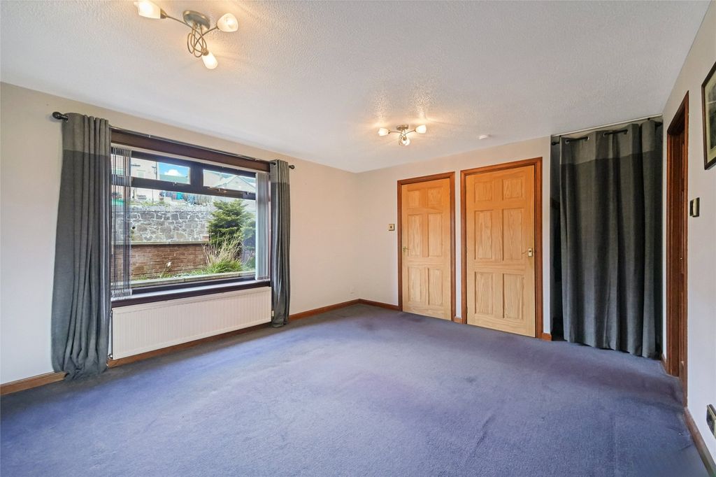 Property photo 3 of 29 Picture No. 03