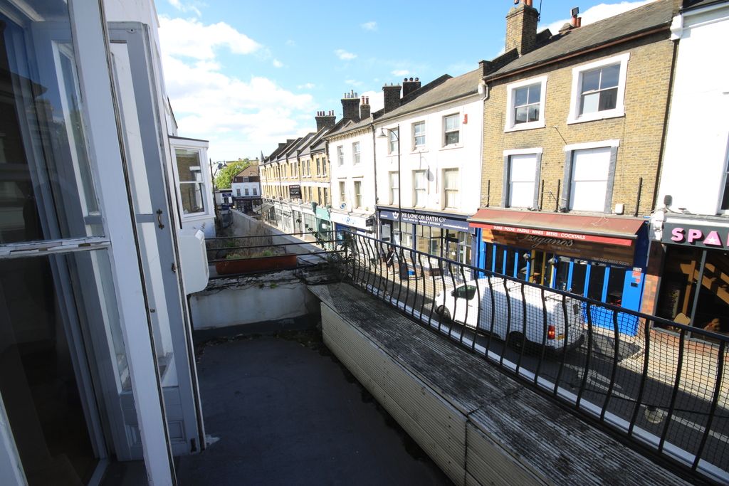 Property photo 3 of 18