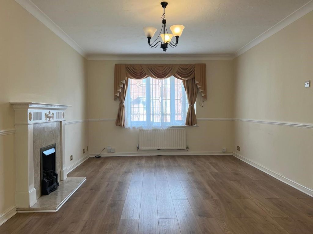 Property photo 3 of 29 2.Jpg