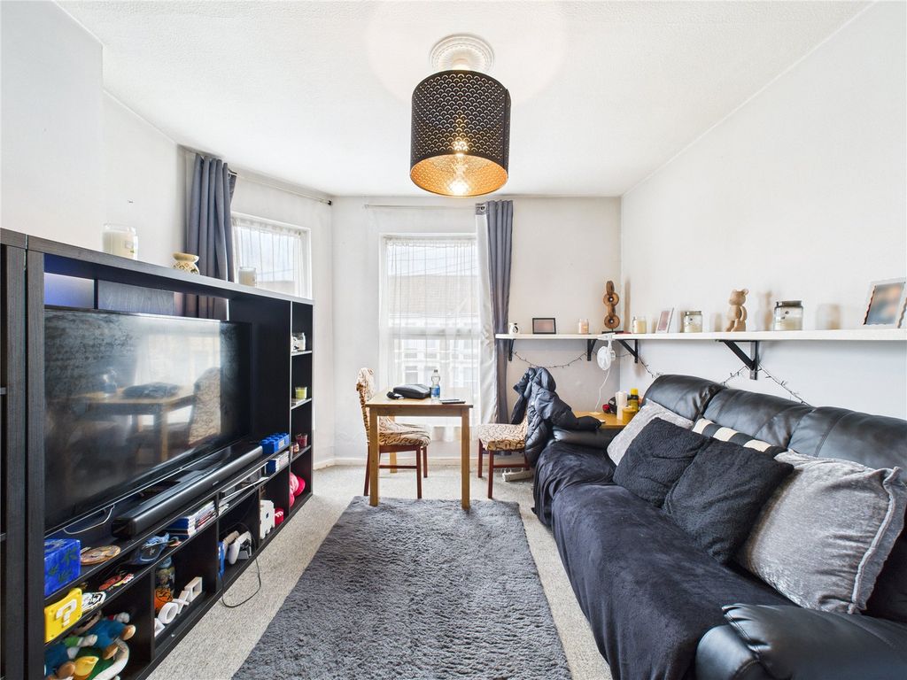 Property photo 3 of 10 Picture No. 06