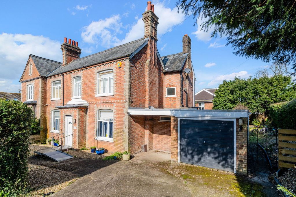 Property photo 1 of 23