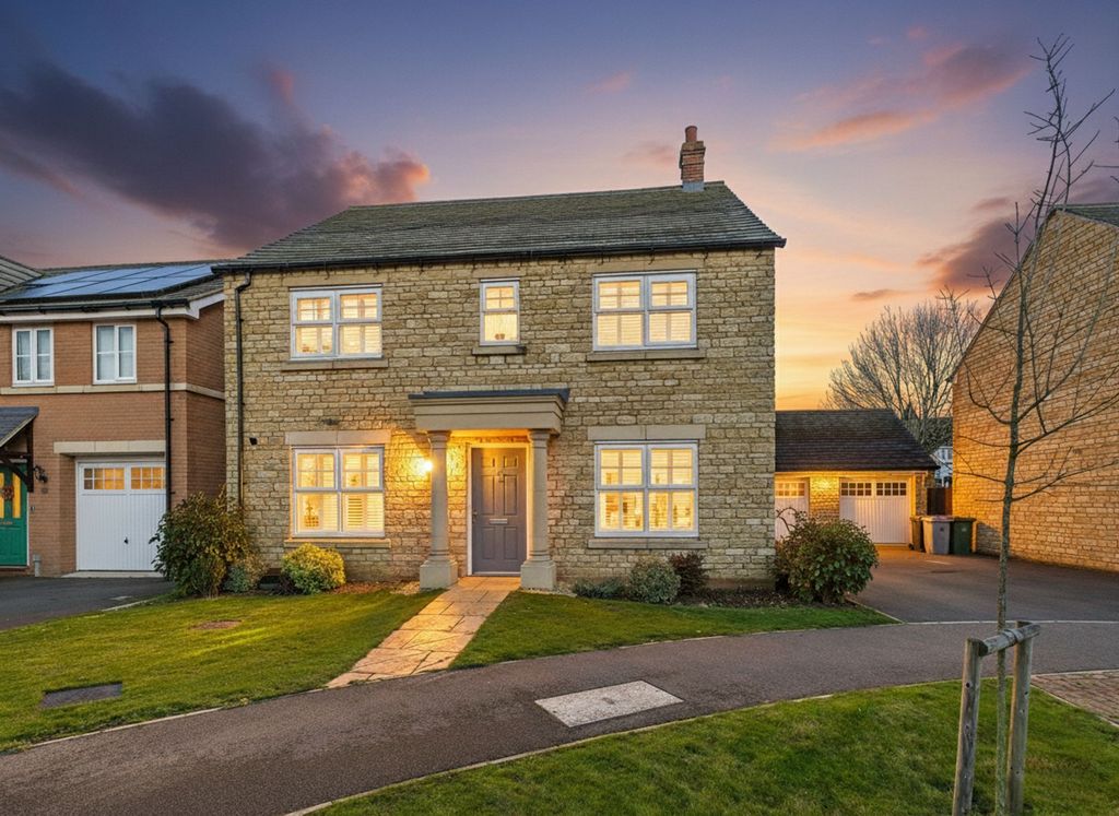 Property photo 1 of 22 Front Of The Property