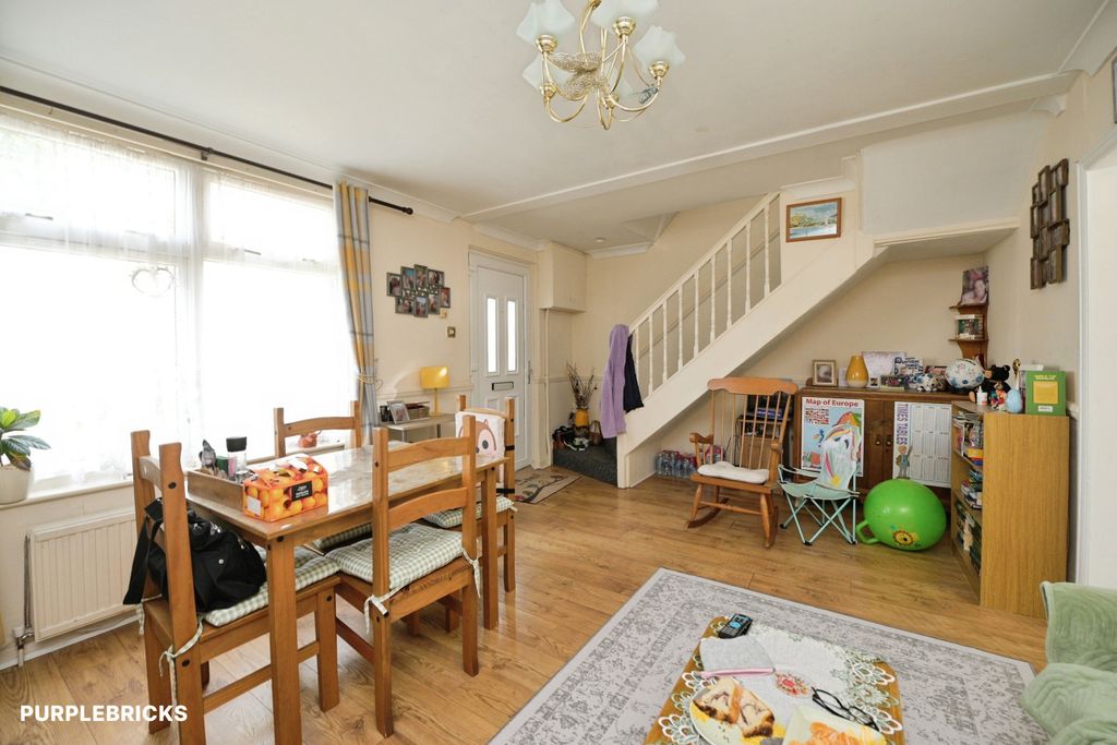 Property photo 3 of 24