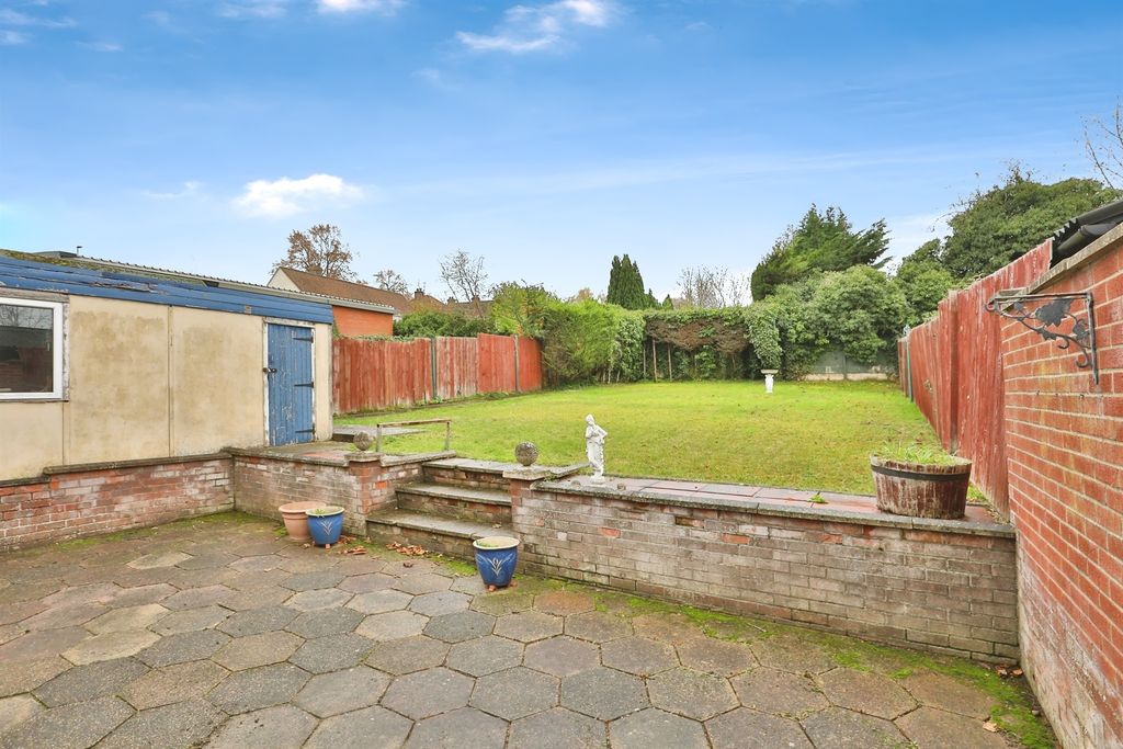 Property photo 3 of 18