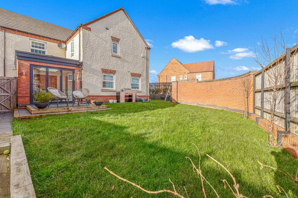Property photo 1 of 30