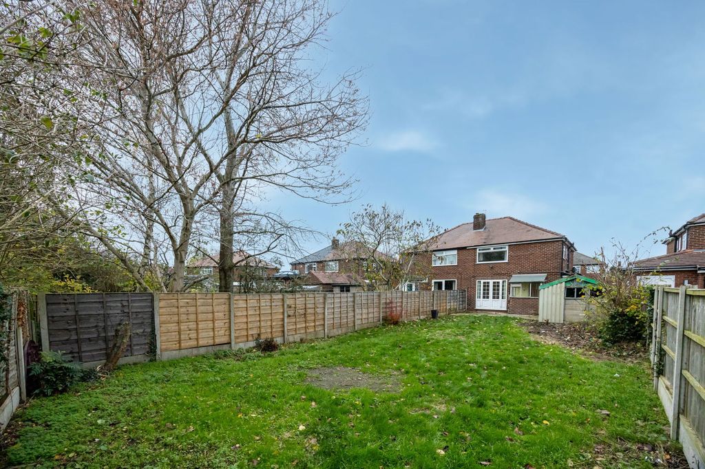 Property photo 3 of 27