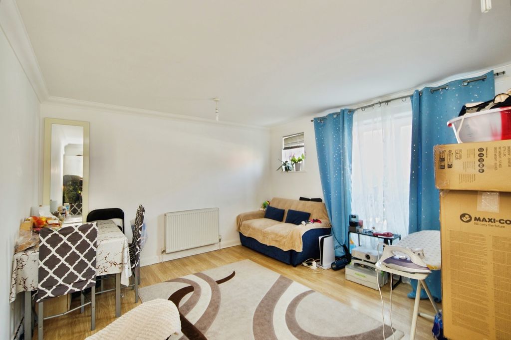 Property photo 3 of 12 Pbox-Img.Jpg