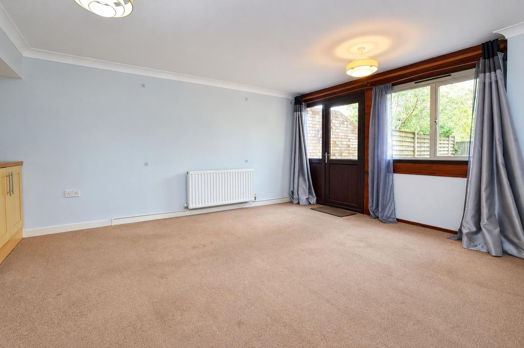 Property photo 2 of 13 1 (6).Png