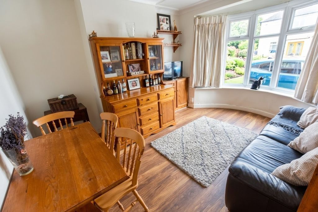 Property photo 3 of 10 Photo 8