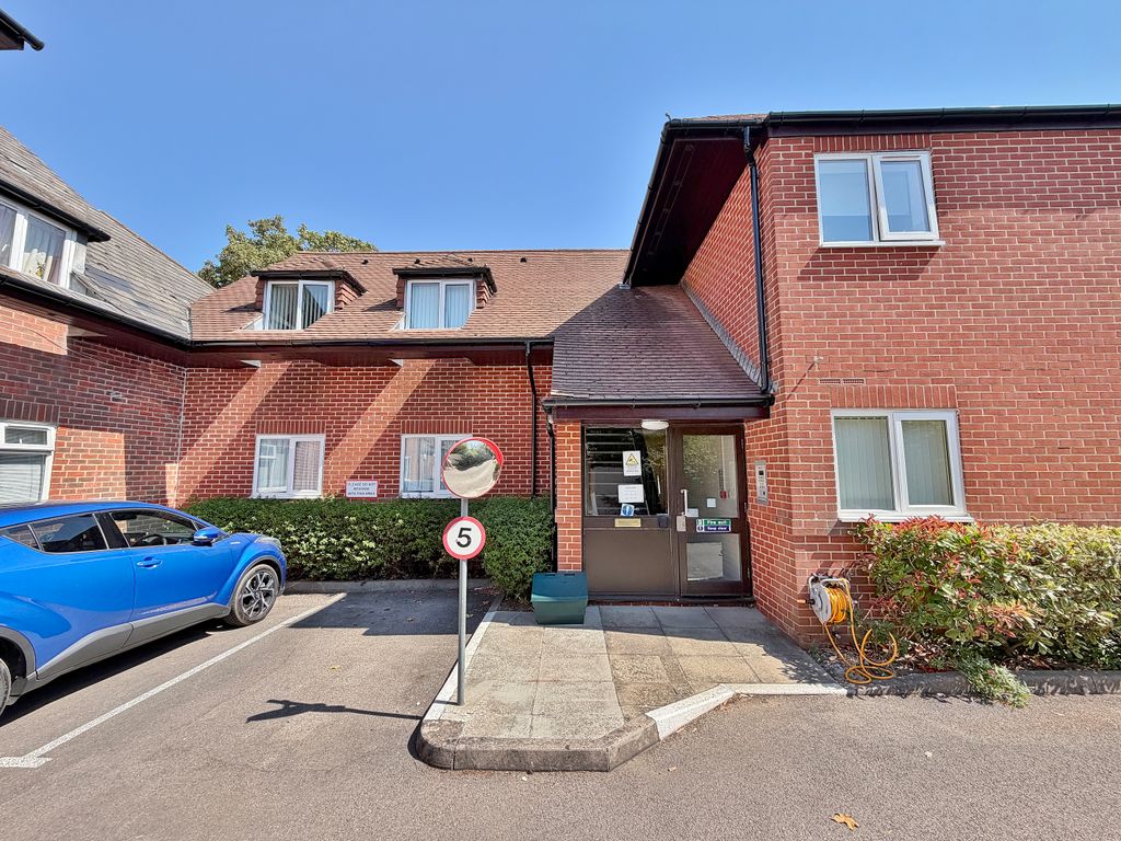 Property photo 1 of 16