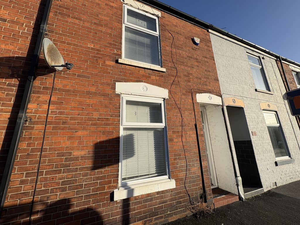 Property photo 1 of 7 Two Bedroom Terraced House