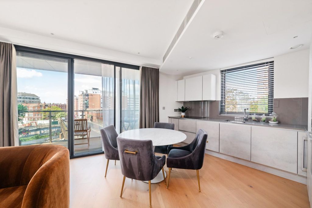 Property photo 3 of 12 Ebury Apartments 6.Jpg