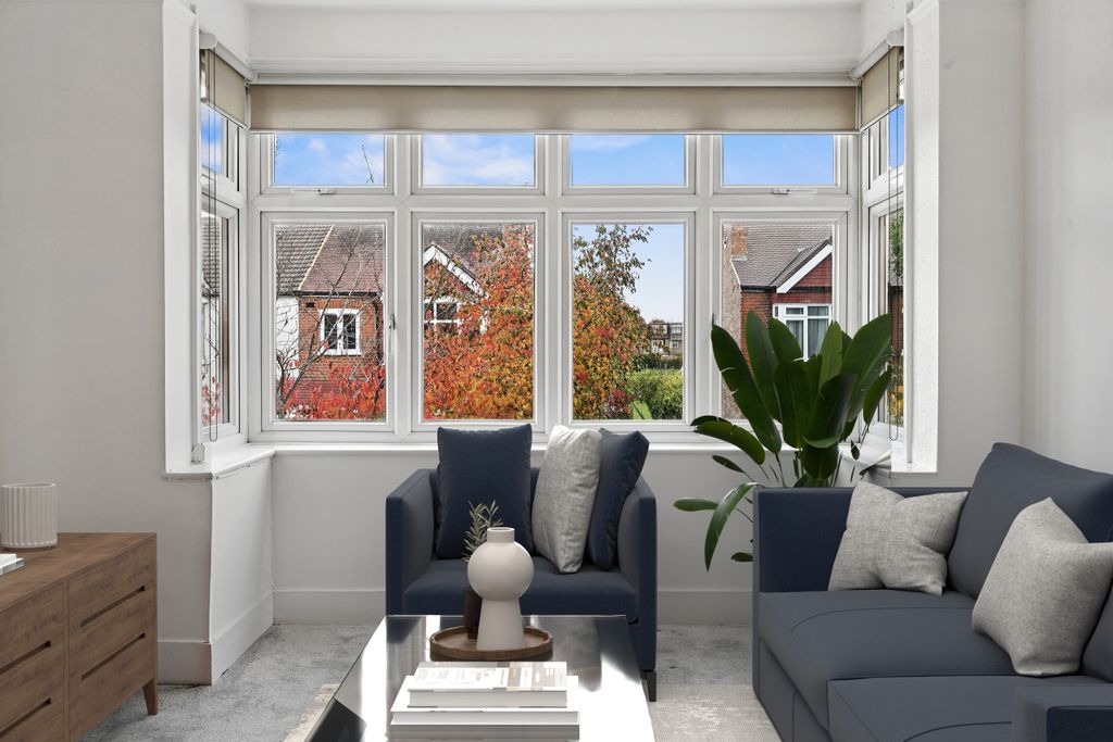 Property photo 3 of 12 Reception