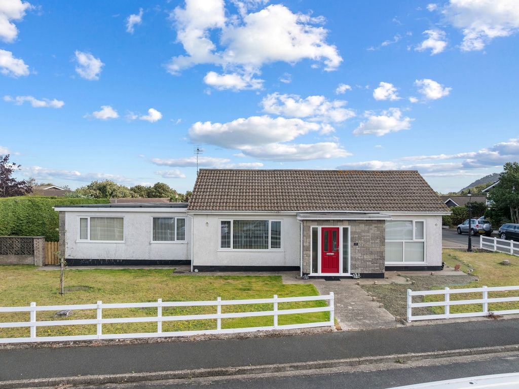 Property photo 1 of 28