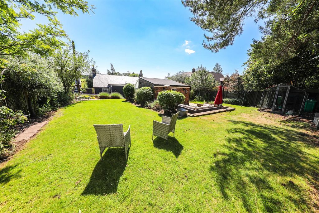 Property photo 3 of 40 c